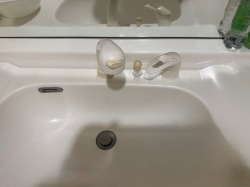 埼玉県越谷市 既存の洗面所水栓（施工前）