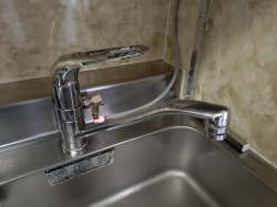 千葉県松戸市 MYM製 キッチン水栓 分岐水栓取り付け後から漏水
