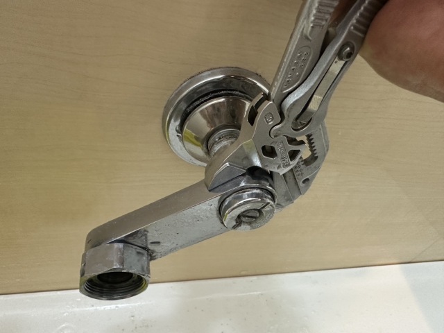 本体の取り外し