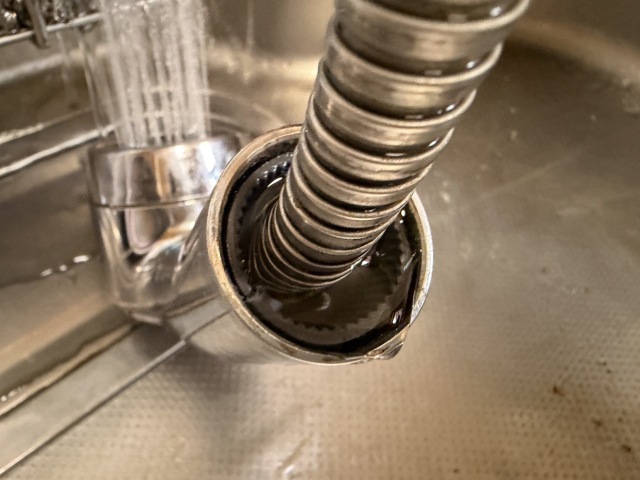 キッチンシャワーホースの漏水・水漏れトラブル